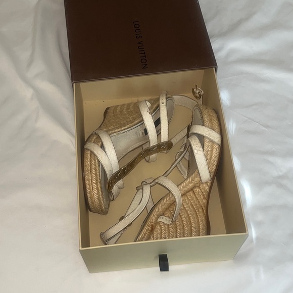 Louis Vuitton Authentic Monogram Wedge Heels 36 (6) white & gold - Picture 15 of 16